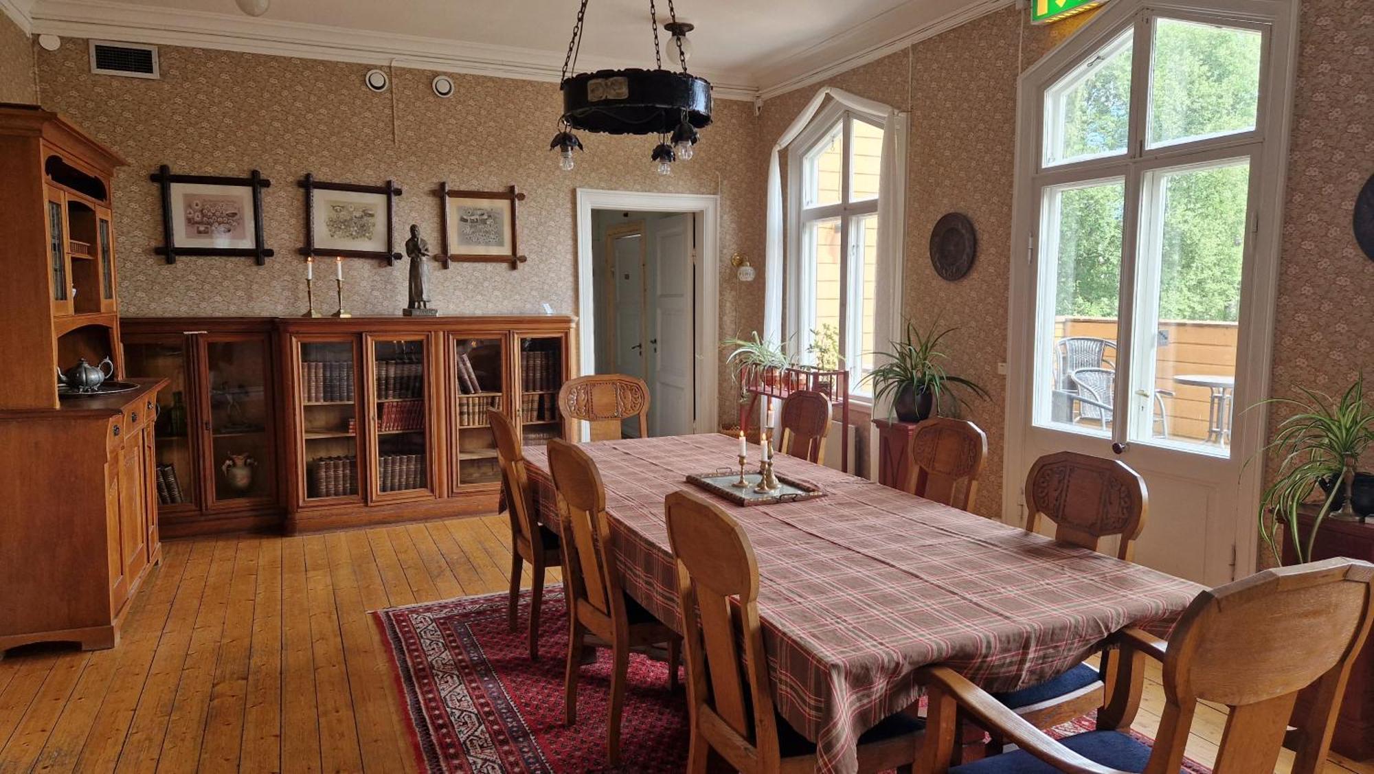 Гостевой дом Naeaes Slott Floda  Экстерьер фото